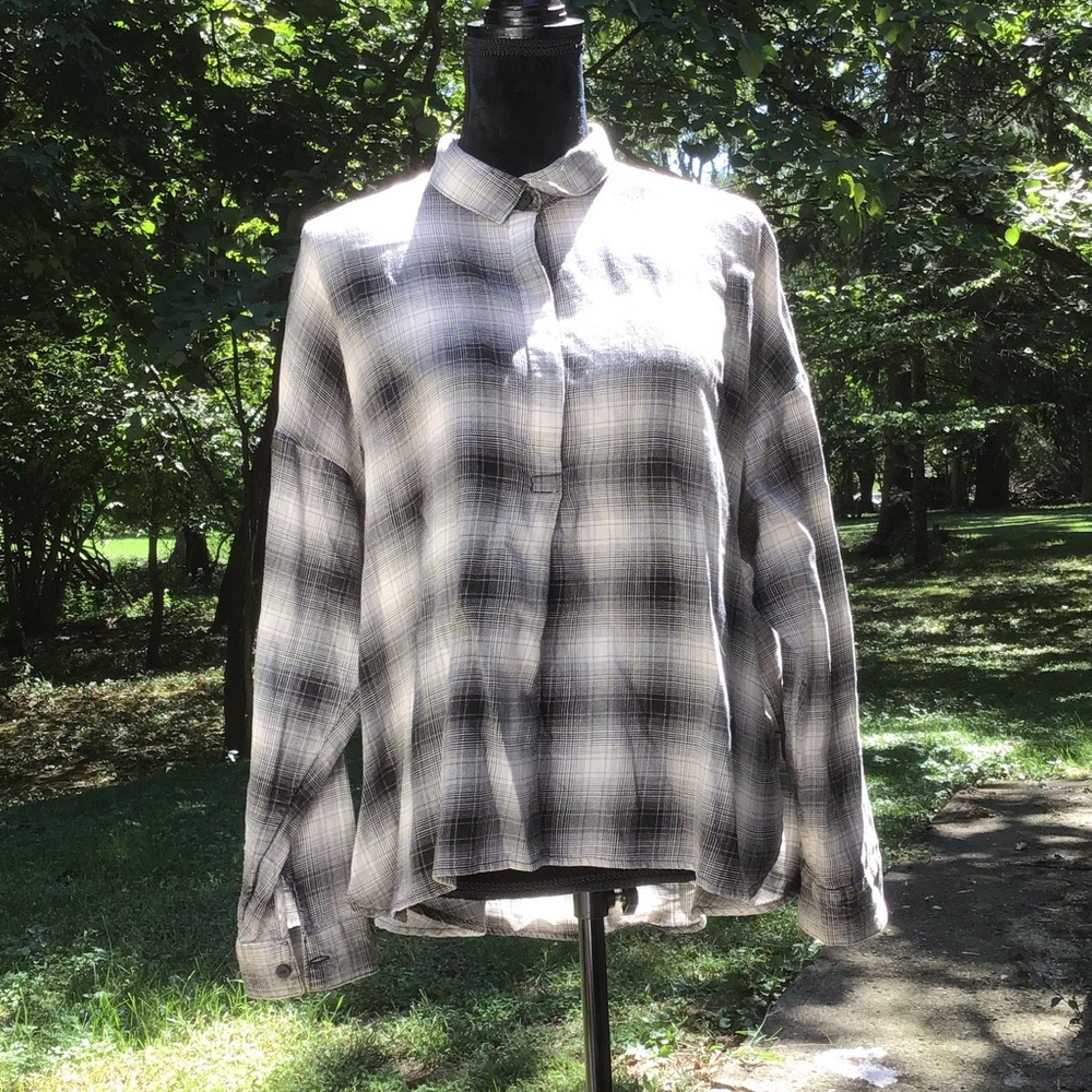 Divided by H&M soft flannel buffalo check shirt
